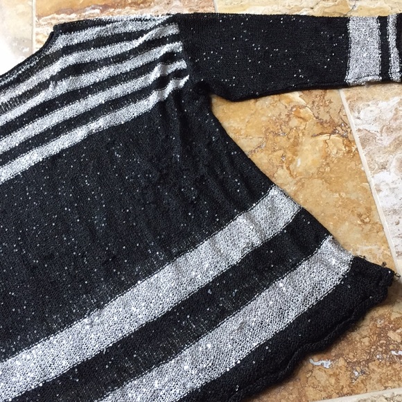 Willi Smith sequin stripe  black silver knit top - Picture 8 of 8